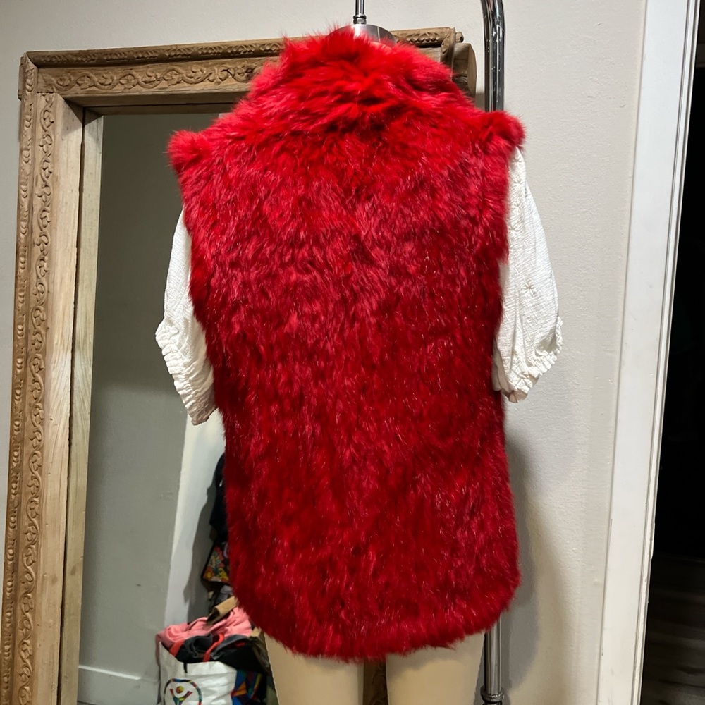 Red Rabbit Fur Vest - Picture 4 of 6